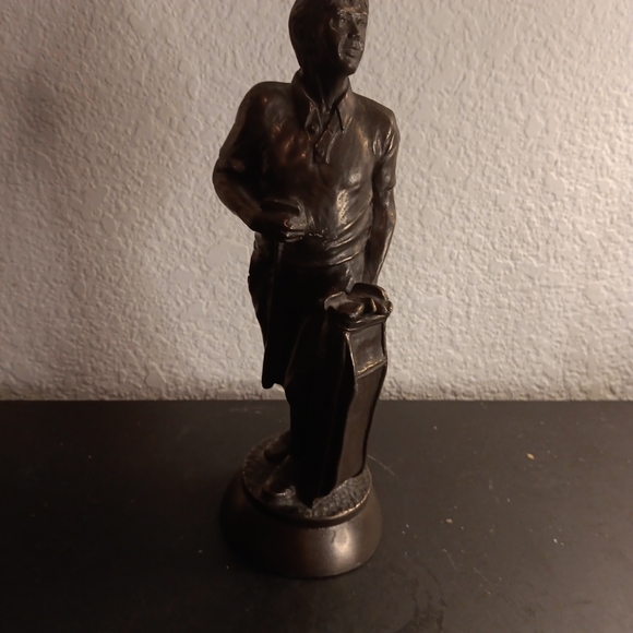 GORGEOUS NEW Austin Sculpture 9" Bronzed Golfer Figurine. - Picture 6 of 7